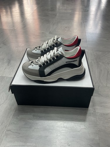 Dsquared2 white and black